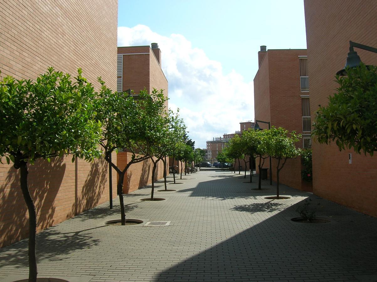 Residencia Universitaria Alberto Jimenez Fraud Aparthotel Malaga Exterior photo